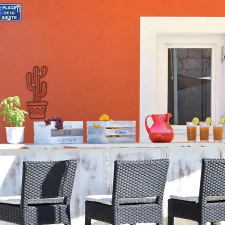 Four-bedroom In Zedno 펜션 *