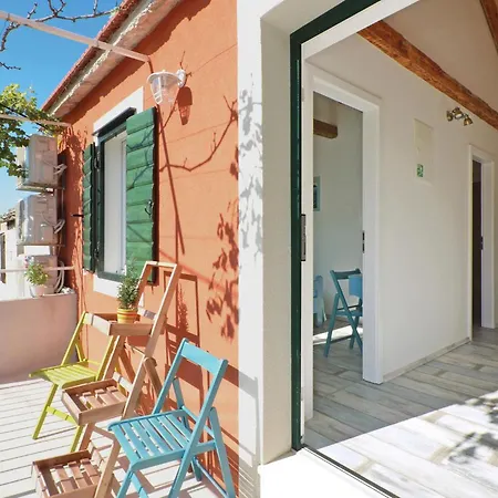 Hébergement de vacances Four-bedroom In Zedno *