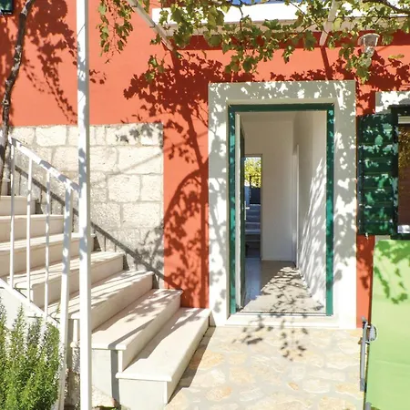 Four-bedroom In Zedno * Trogir