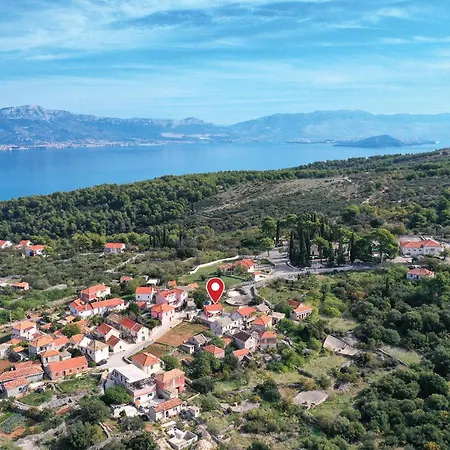 Hébergement de vacances Four-bedroom In Zedno *