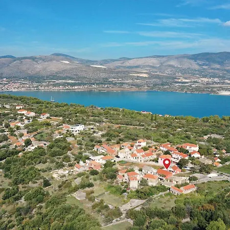 Four-bedroom In Zedno Nyaraló *