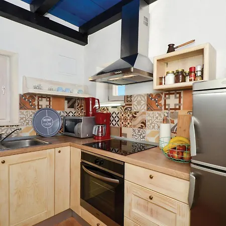 Four-bedroom In Zedno Prázdninový dům