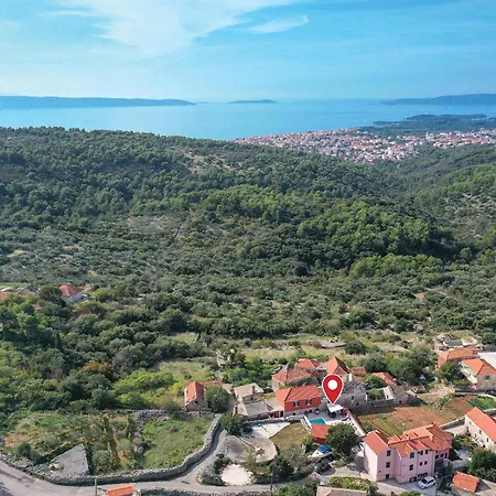 Four-bedroom In Zedno * Trogir