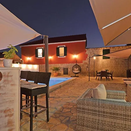 Four-bedroom In Zedno * Trogir