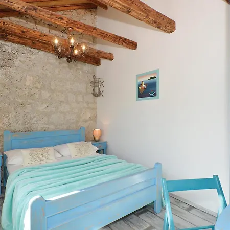 Prázdninový dům Four-bedroom In Zedno Trogir